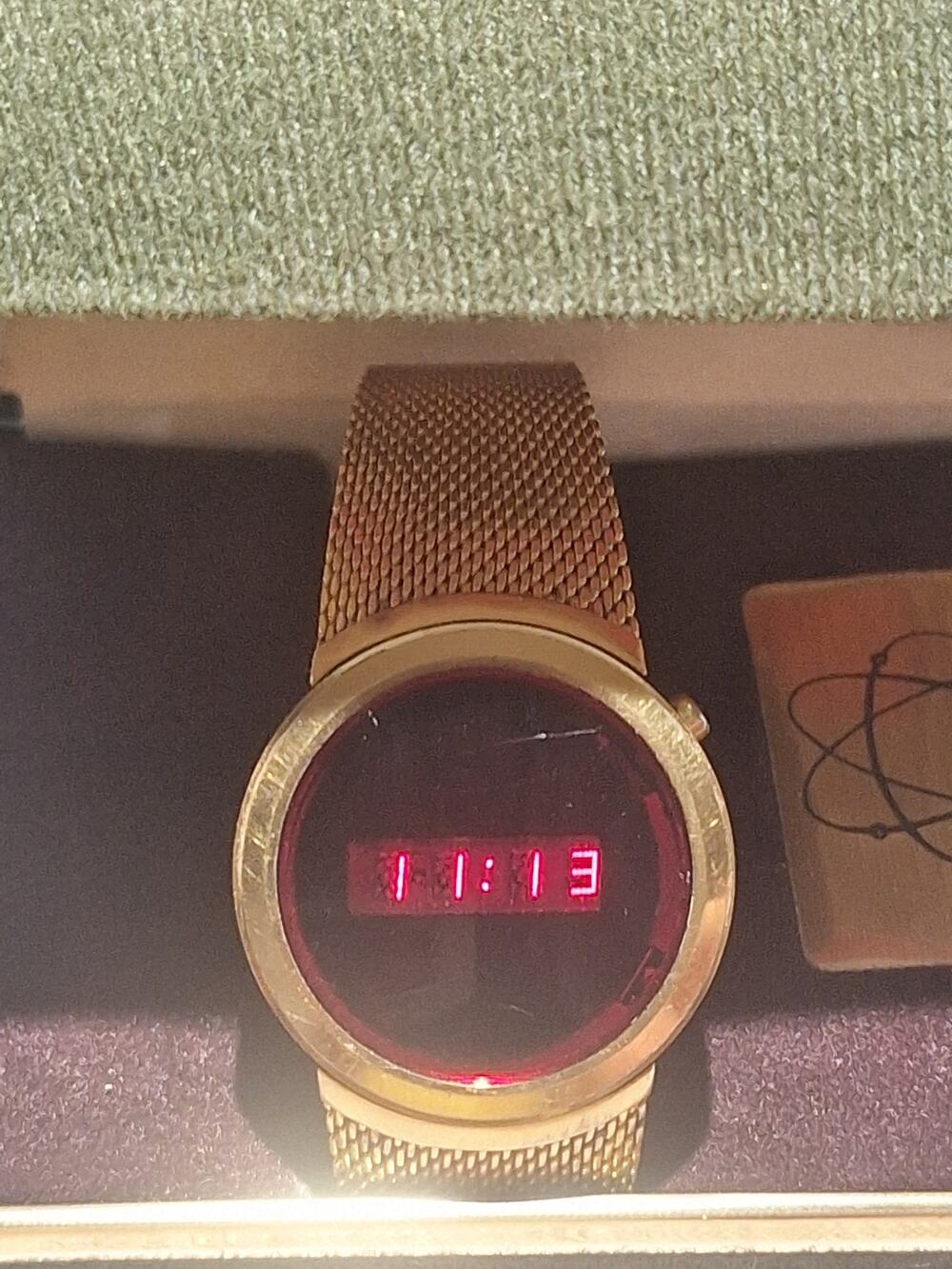 RARE- Exetron Model 32 LED Digital Watch MTQ-32V Box Papers Serial Match Works